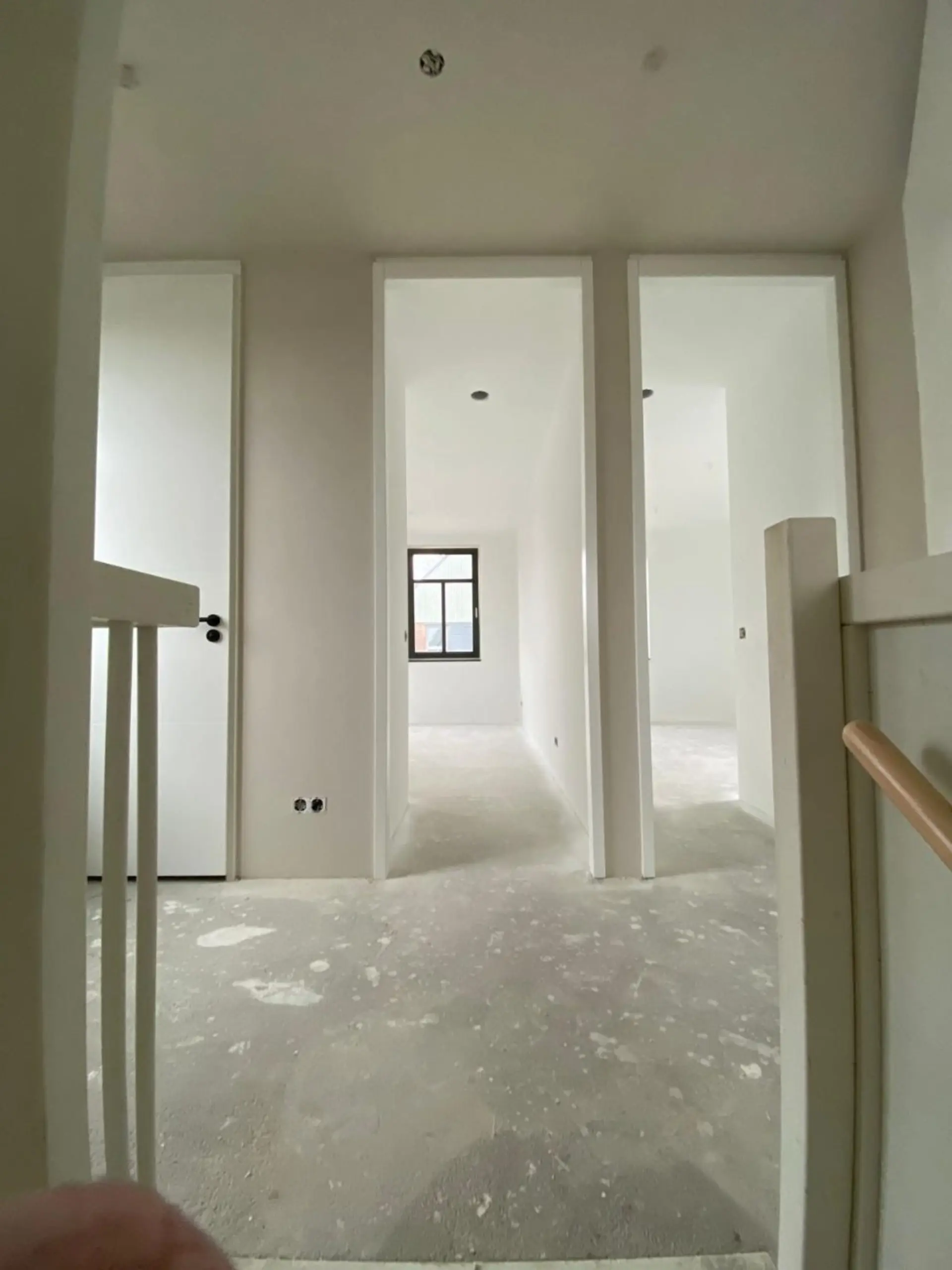 Spray-painted ceilings new build
